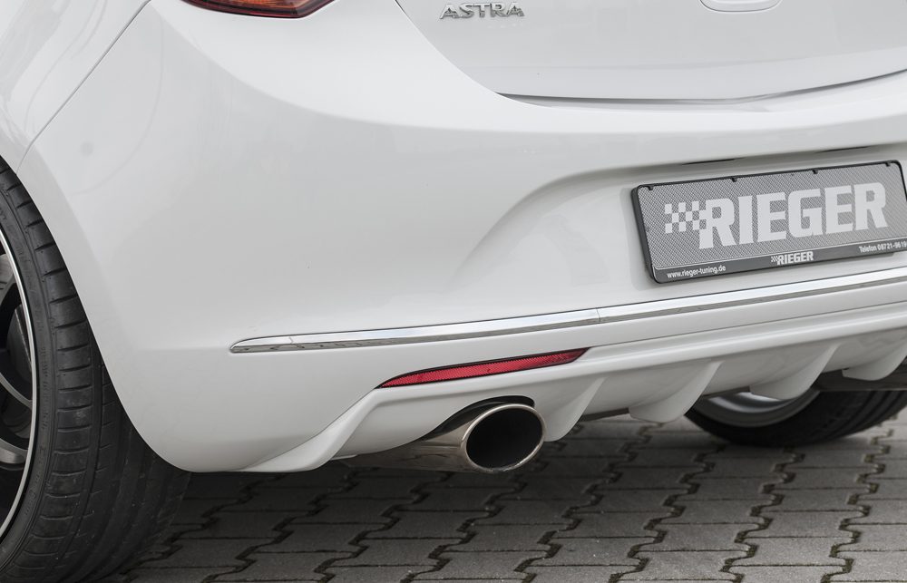 Difusor trasero Rieger para Opel Astra J (después del facelift) – para salida de escape deportiva izquierda