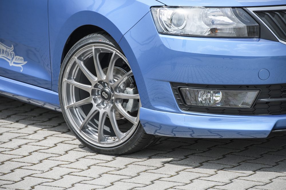 Labio delantero Rieger para Skoda Rapid NH