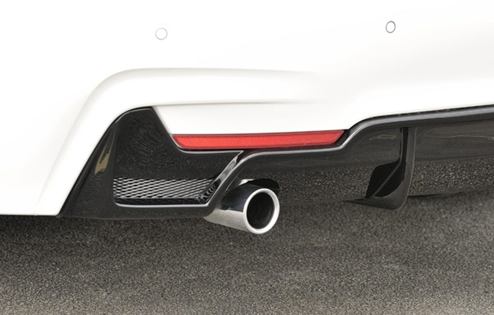 Difusor trasero Rieger para BMW Serie 4 F32/F33/F36 – con rejilla izquierda y derecha, para la salida de escape original izquierda