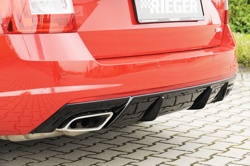 Difusor trasero Rieger para Skoda Octavia RS 5E – V1 – para coches con enganche