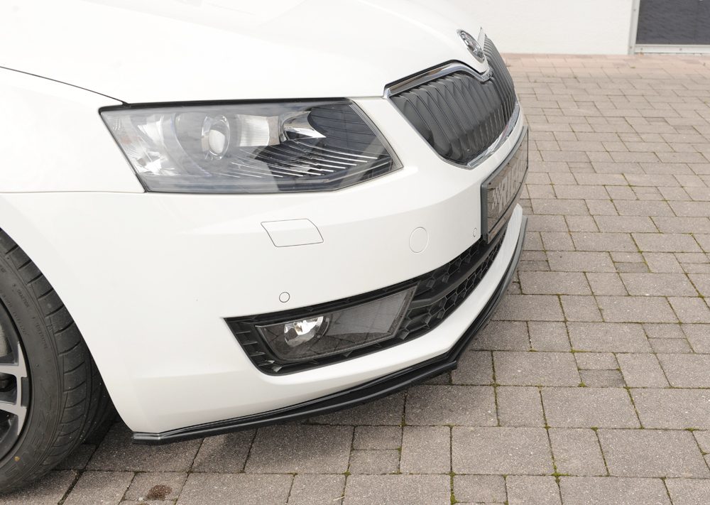 Splitter delantero Rieger para Skoda Octavia 5E (antes del facelift)