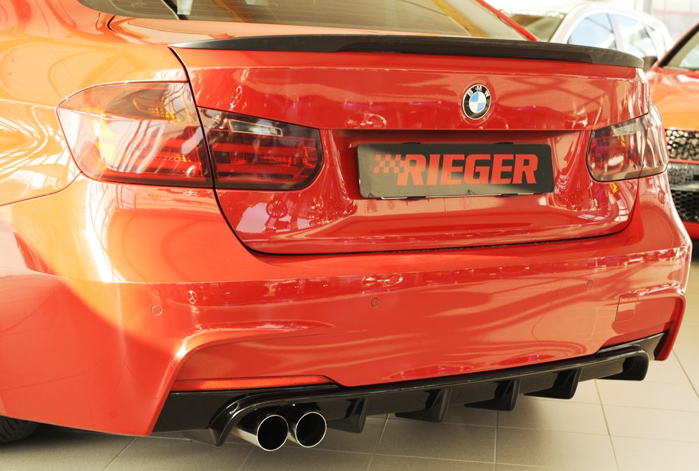 Difusor trasero Rieger para BMW Serie 3 F30/F31 – para la doble salida de escape original izquierda