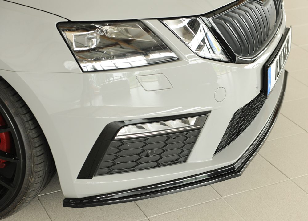 Splitter delantero Rieger para Skoda Octavia RS 5E (después del facelift)