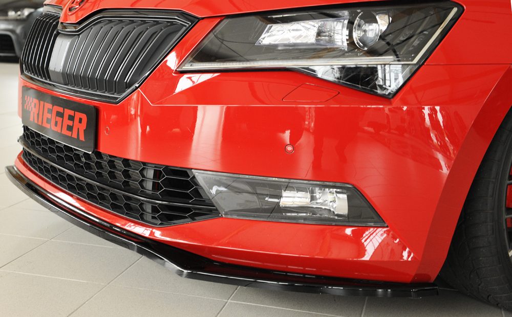 Splitter delantero Rieger para Skoda Superb 3V (antes del facelift)