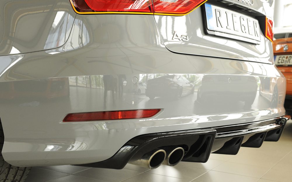 Difusor trasero Rieger para Audi A3 8V (antes del facelift) – sedán – para doble salida de escape izquierda