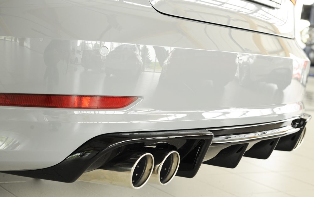 Difusor trasero Rieger para Audi A3 8V (antes del facelift) – sedán – para dobles salidas de escape izquierda y derecha
