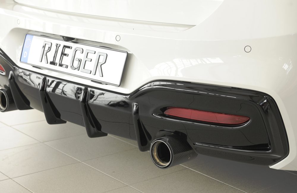 Difusor trasero Rieger para BMW Serie 1 F20/F21 (después del facelift) – solo para el paragolpes trasero M, solo M135i / M140i