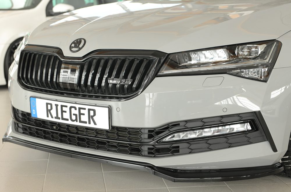 Splitter delantero Rieger para Skoda Superb 3V (después del facelift) – para el paragolpes delantero Sportline original