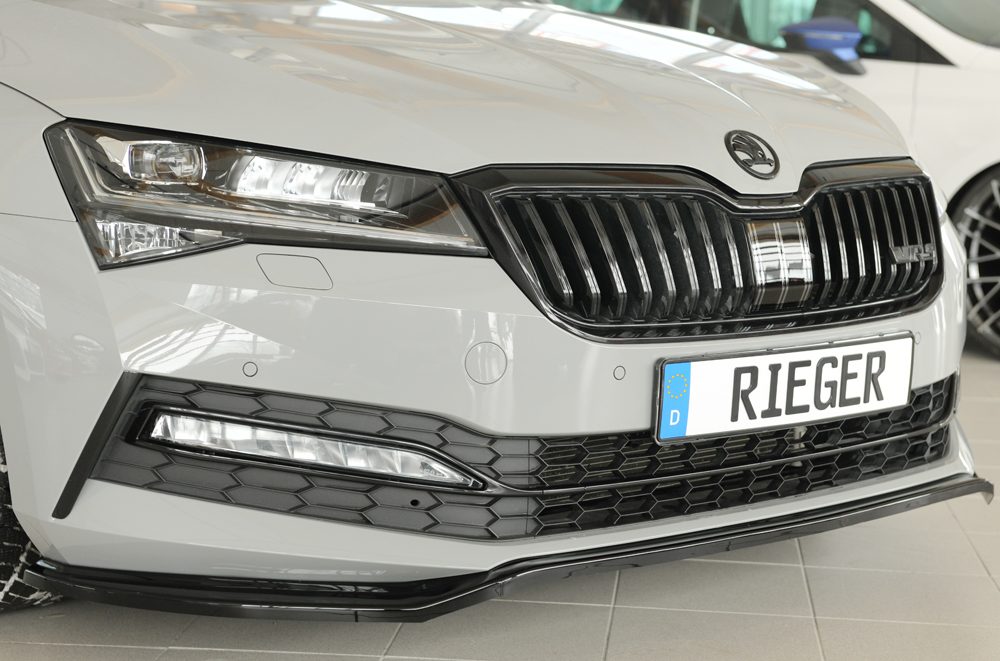 Splitter delantero Rieger para Skoda Superb 3V (después del facelift) – para el paragolpes delantero Sportline original