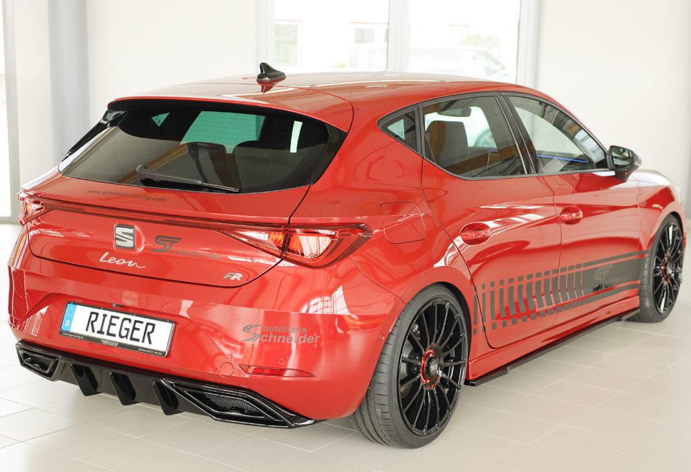 Difusor trasero Rieger para Seat Leon KL – hatchback – para el escape original