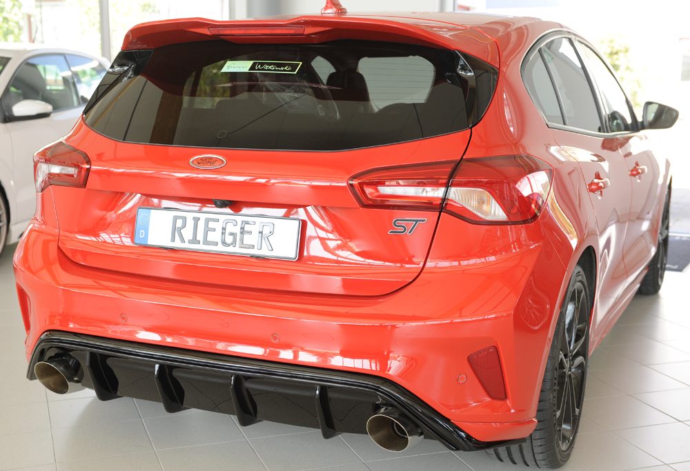 Difusor trasero Rieger para Ford Focus Mk4 – hatchback – para salidas de escape deportivas izquierda y derecha, (115 mm de diámetro)