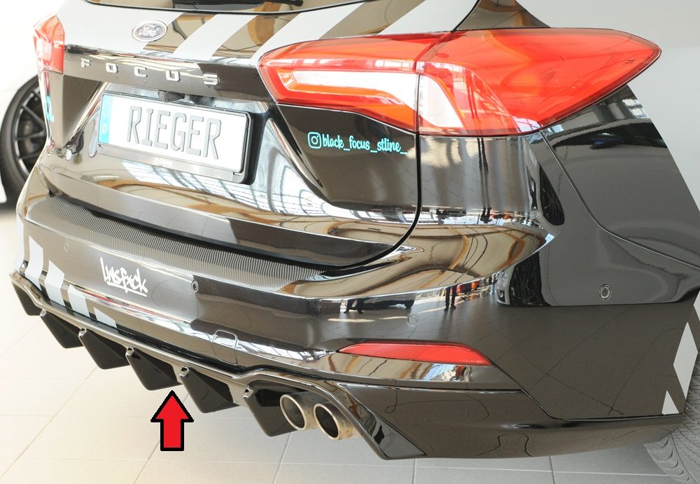 Difusor trasero Rieger para Ford Focus Mk4 – familiar – con enganche, para la doble salida de escape original derecha