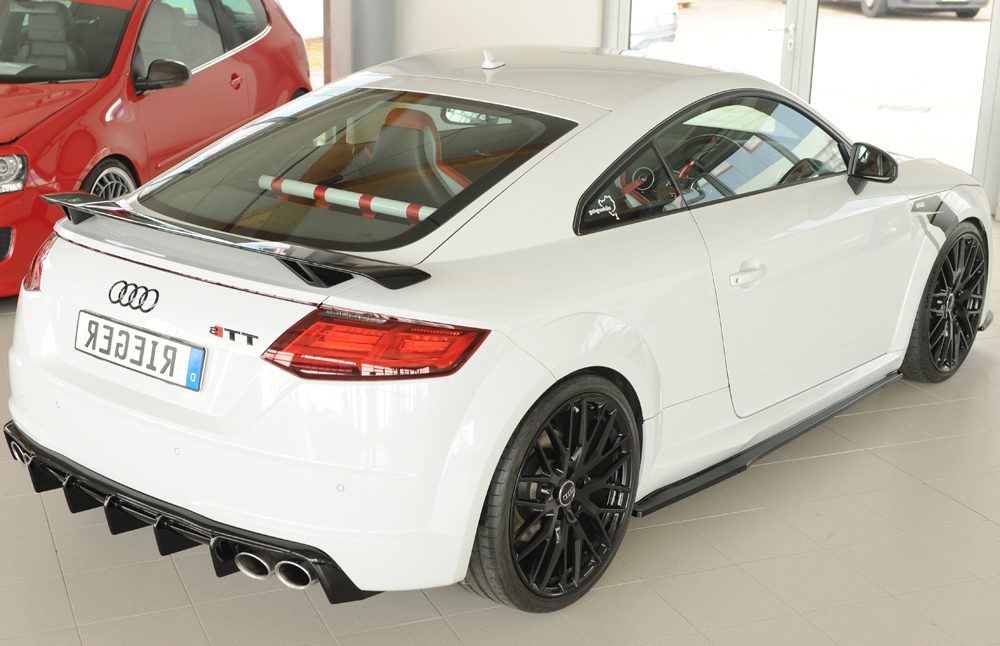 Difusor trasero Rieger para Audi TTS/TT FV