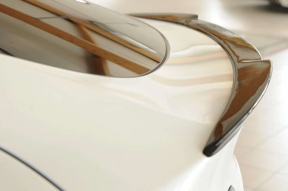Alerón de portón Rieger para Tesla Model Y (antes del facelift)
