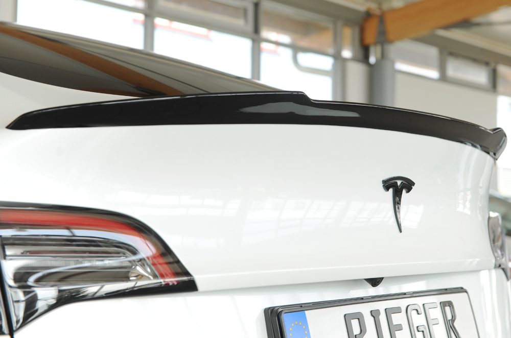 Alerón de portón Rieger para Tesla Model Y (antes del facelift)