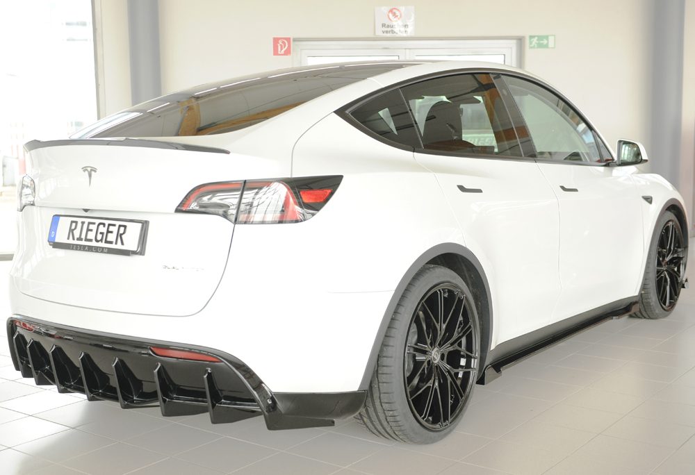 Difusor trasero Rieger para Tesla Model Y (antes del facelift) – para coches sin enganche