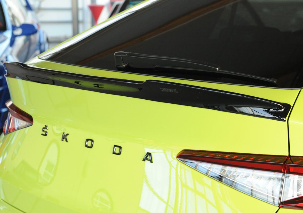 Alerón de portón Rieger para Skoda Enyaq NY