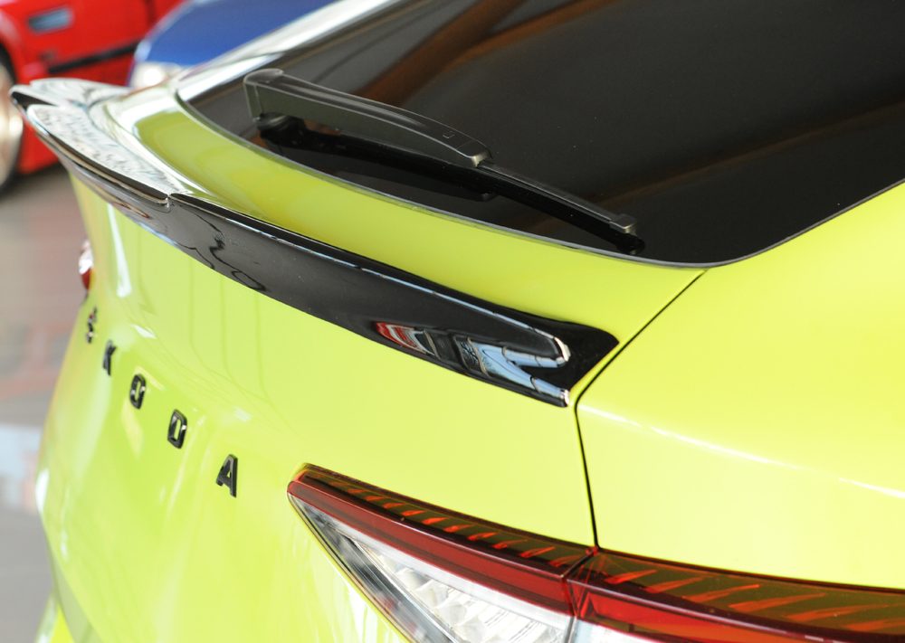 Alerón de portón Rieger para Skoda Enyaq NY