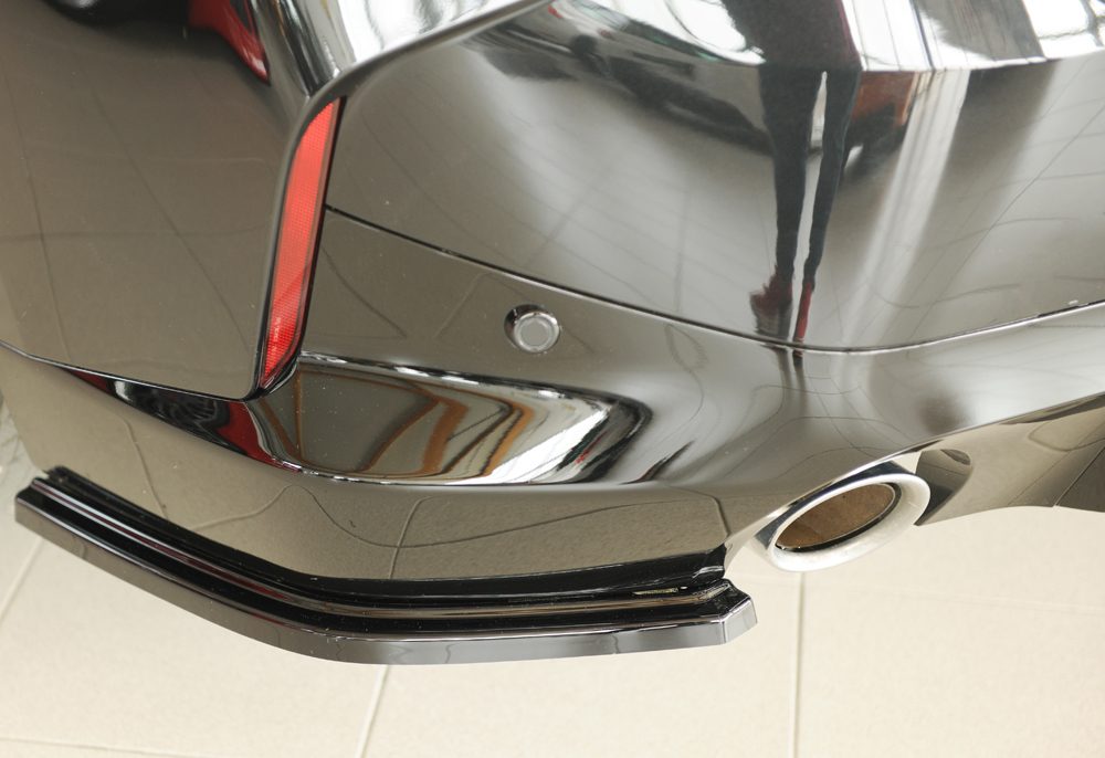 Splitter lateral trasero Rieger para BMW Serie 2 G42 – no vale para el M240i (solo coches con salidas de escape redondas)