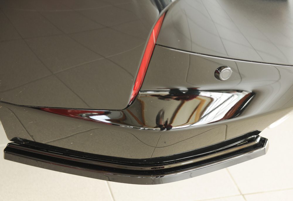 Splitter lateral trasero Rieger para BMW Serie 2 G42 – no vale para el M240i (solo coches con salidas de escape redondas)