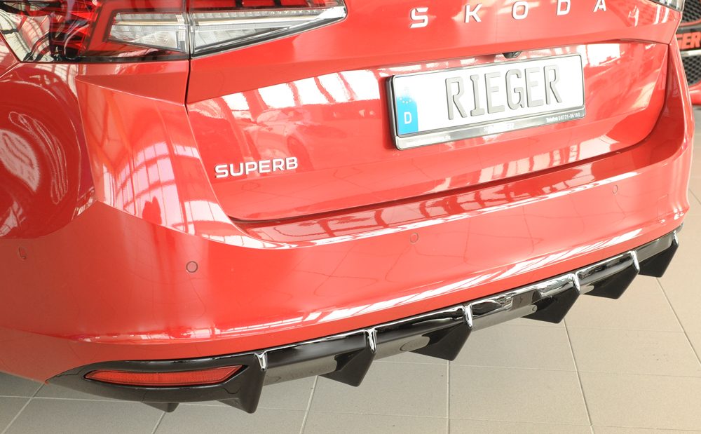 Difusor trasero Rieger para Skoda Superb 3Y – (para coches sin enganche y una salida de escape a la)
