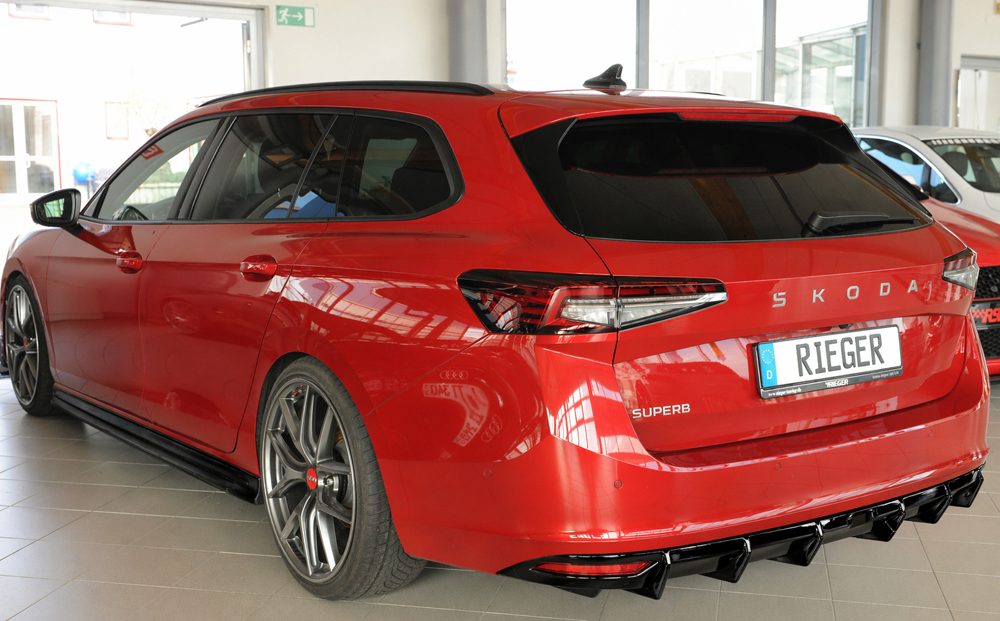 Difusor trasero Rieger para Skoda Superb 3Y – para coches con enganche, con una salida de escape a cada lado