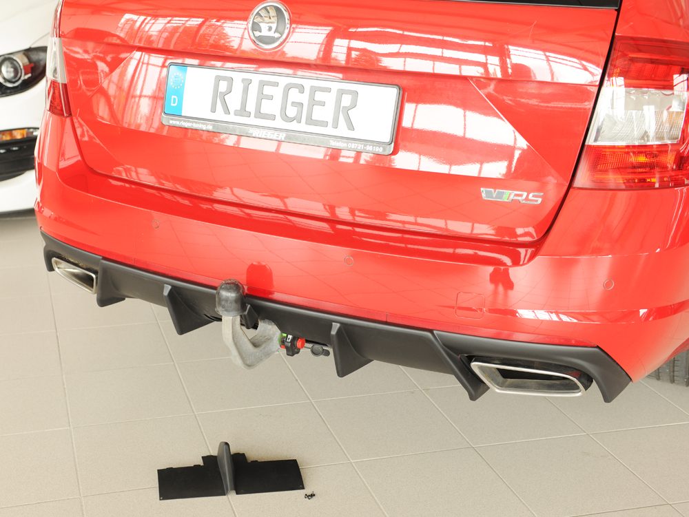 Difusor trasero Rieger para Skoda Octavia RS 5E – V2 – para coches con enganche