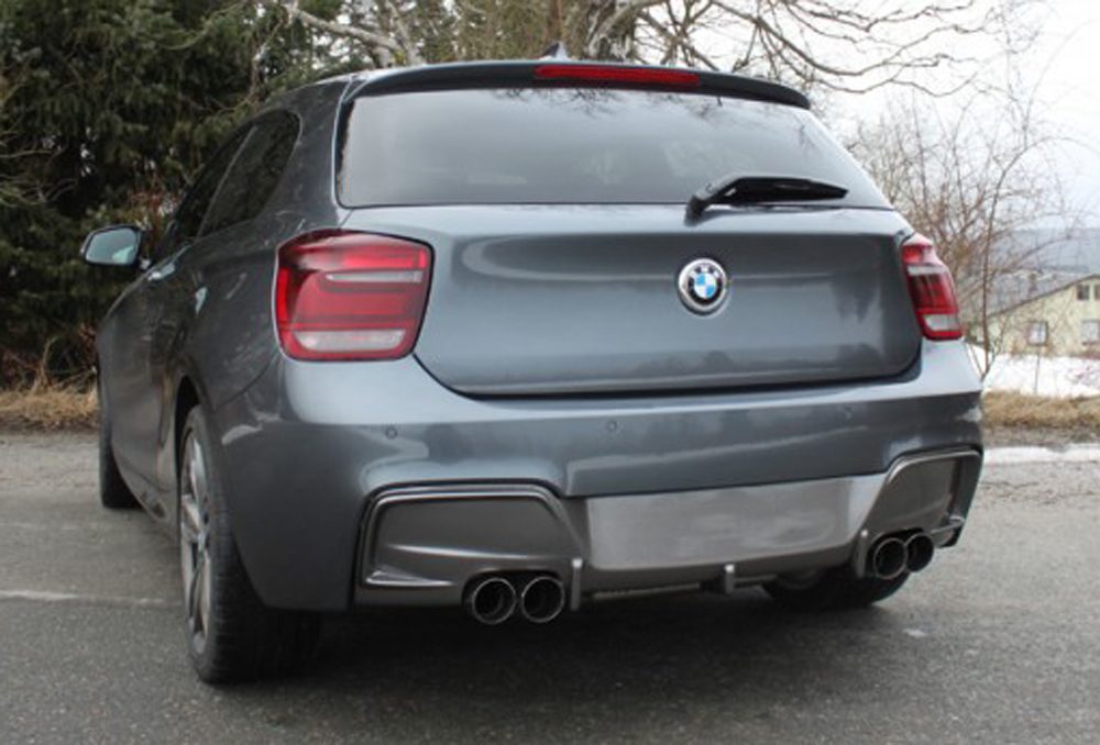 Silencioso de escape 4 × 80 mm Rieger para BMW Serie 1 F20/F21 – de canto vivo