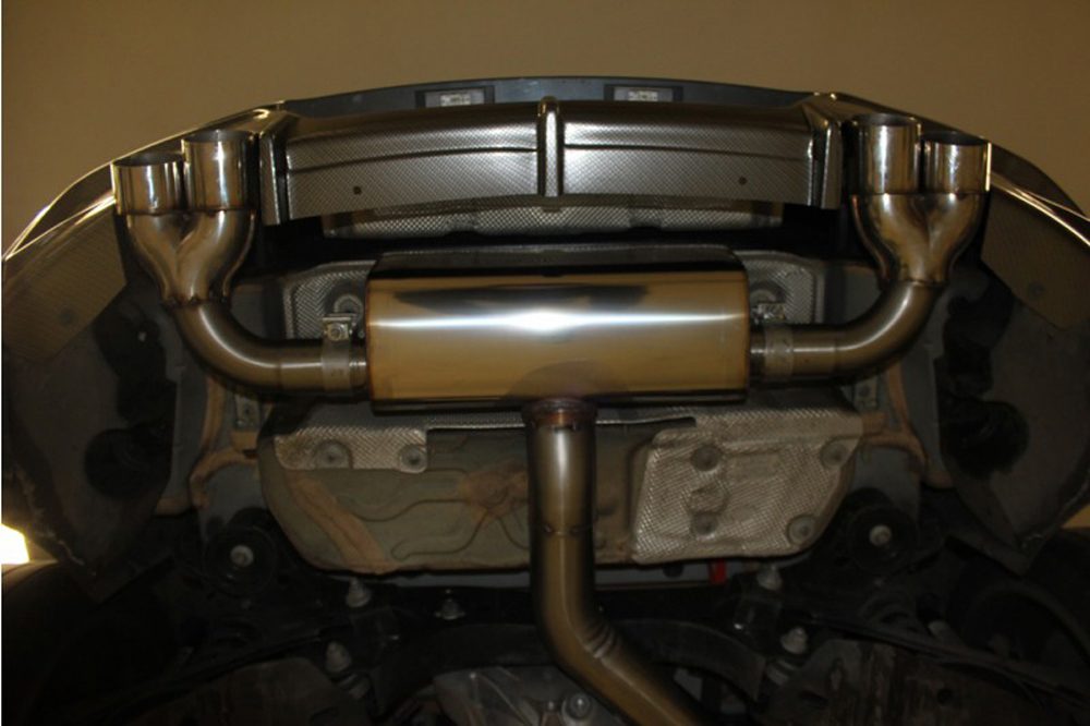 Silencioso de escape 4 × 80 mm Rieger para BMW Serie 1 F20/F21 – borde enrollado