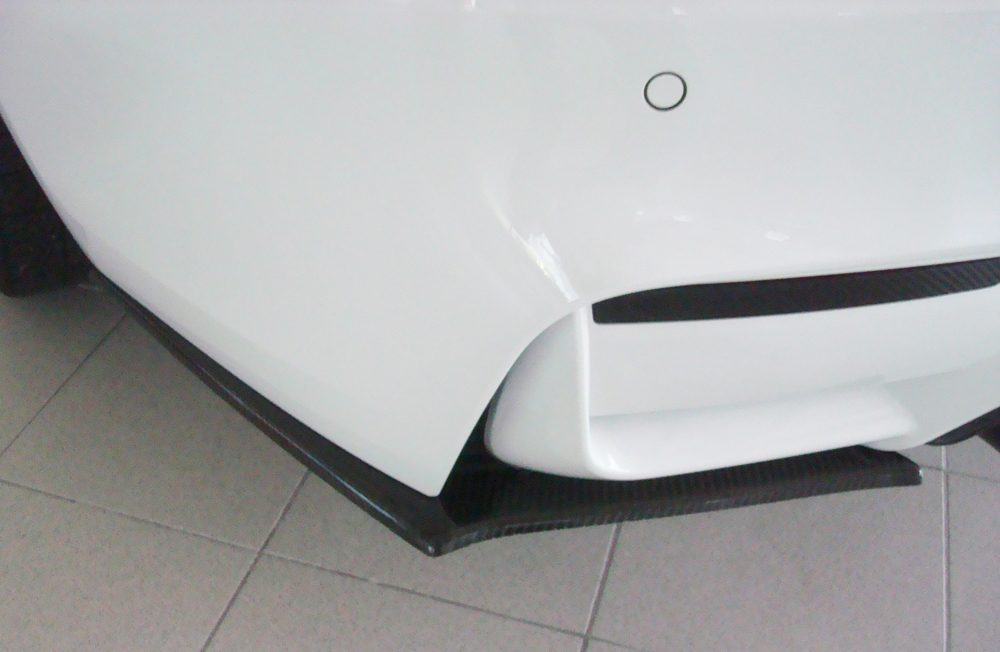 Splitter lateral trasero de carbono Rieger para BMW M4 F82/F83 y M3 F80
