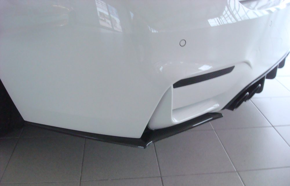 Splitter lateral trasero de carbono Rieger para BMW M4 F82/F83 y M3 F80