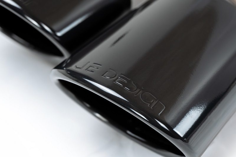 Escape con válvulas JE DESIGN Cupra Formentor KM 272 y 274 kW, 2 salidas negras de 106 x 71 mm por lado