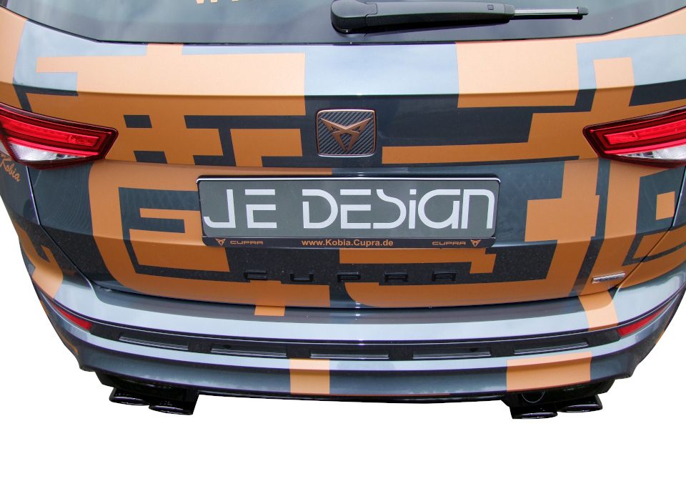 Escape con válvulas JE DESIGN Cupra Ateca 5FP 221 kW, 2 salidas de 106 x 71 mm por lado, inox negro