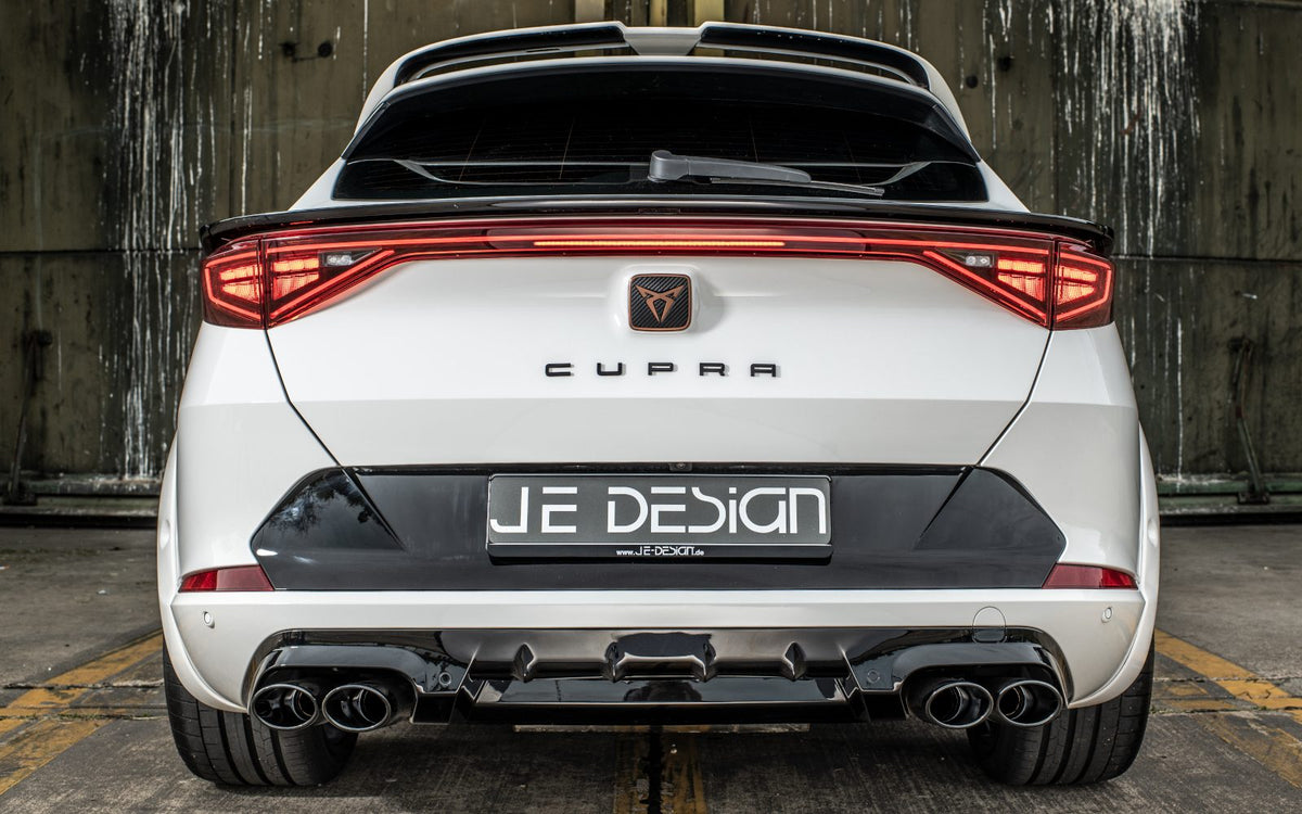 Escape con válvulas JE DESIGN Cupra Formentor KM 228 kW, salidas de 106 x 71 mm inox negro con logo