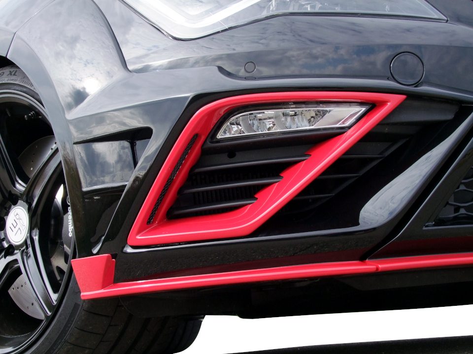 Embellecedores grandes de toma de aire JE DESIGN izquierda y derecha Seat Leon 5F FR/Cupra restyling