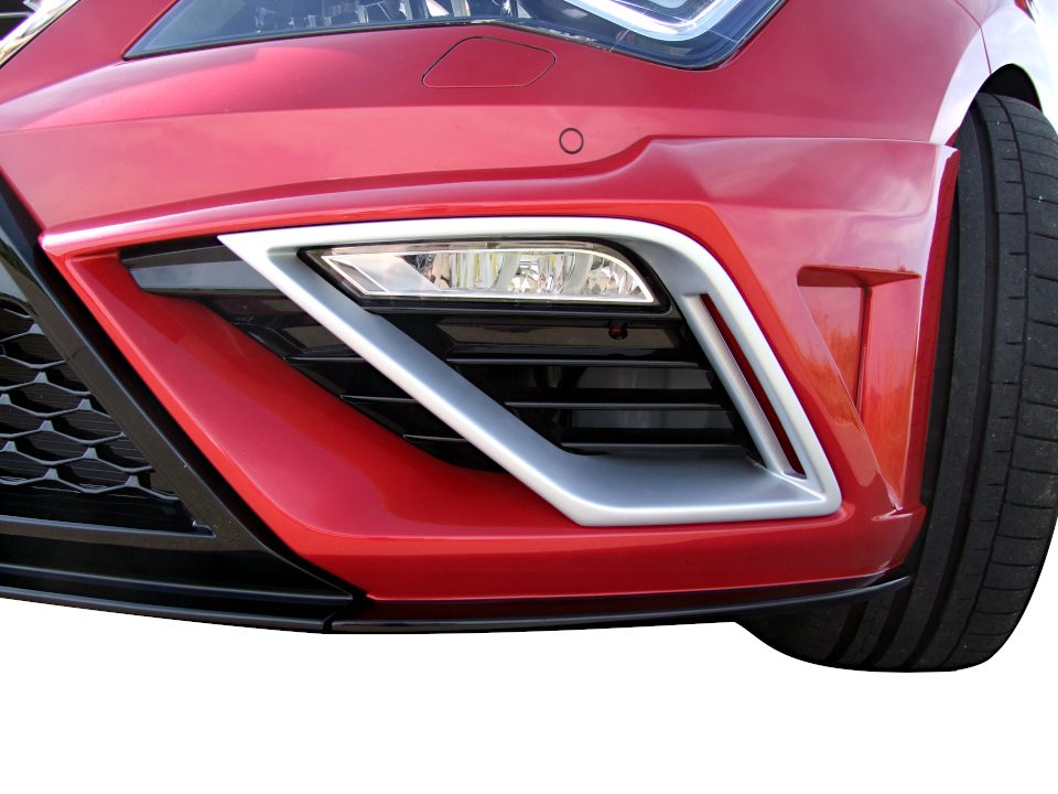 Embellecedores grandes de toma de aire JE DESIGN izquierda y derecha Seat Leon 5F FR/Cupra restyling