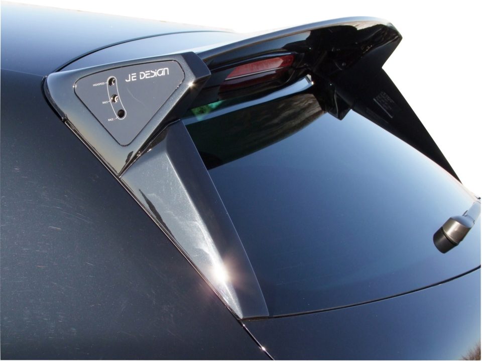 Alerón trasero JE DESIGN regulable en 3 posiciones Seat Leon 5F (desde 11/2012), solo 5 puertas