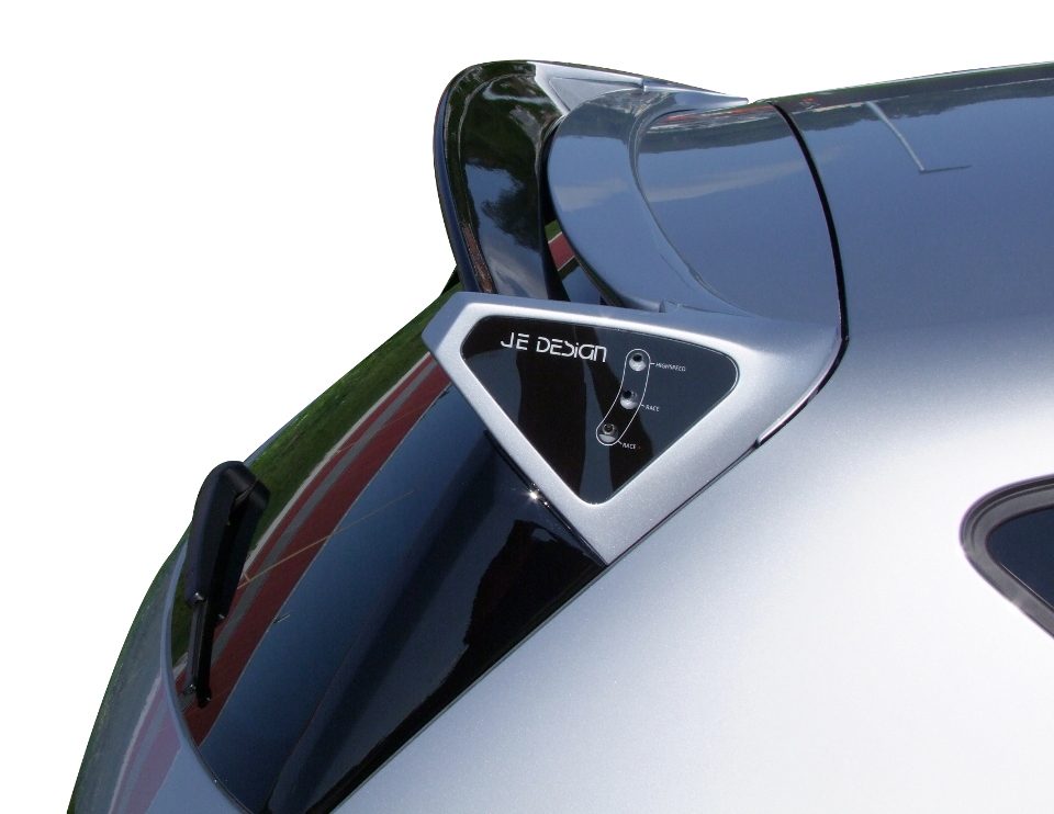 Alerón trasero JE DESIGN regulable en 3 posiciones Seat Leon 5F (desde 11/2012), solo 5 puertas