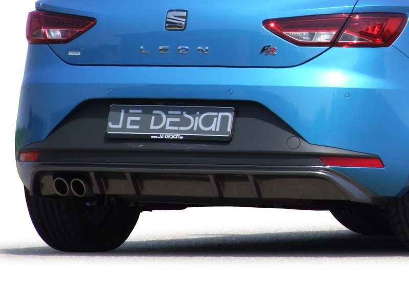 Faldón trasero JE DESIGN efecto carbono Seat Leon 5F FR 3 y 5 puertas (11/2012–12/2016) (ref. JE5F35FRCL)