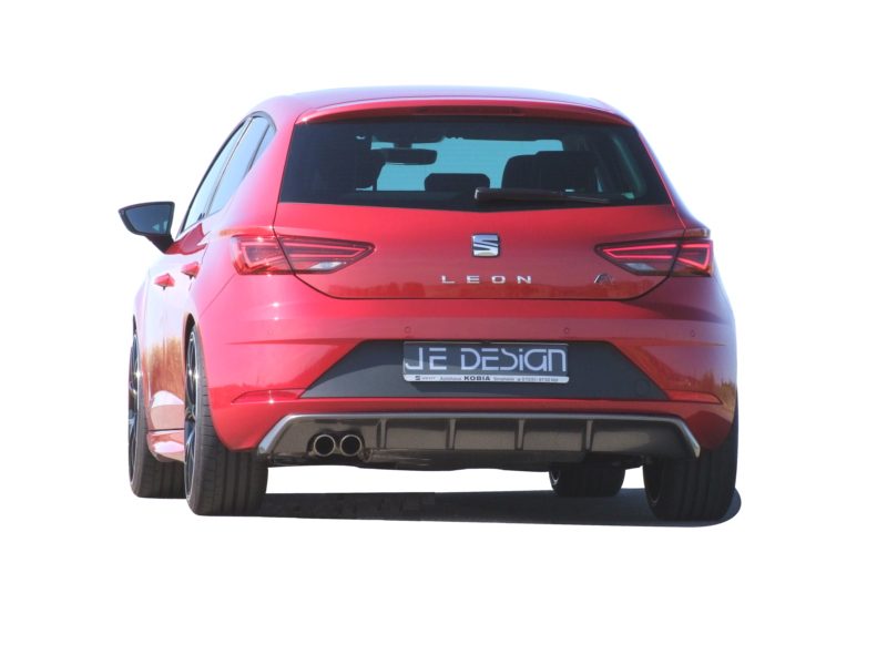 Faldón trasero JE DESIGN efecto carbono Seat Leon 5F FR 3 y 5 puertas (desde 01/2017)