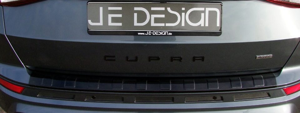 Protector del borde de carga JE DESIGN negro brillo Seat / Cupra Ateca 5FP (adhesivo)