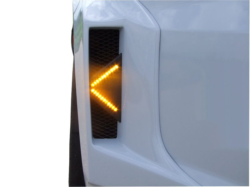 Intermitente LED adicional JE DESIGN «Arrow» con placa para aleta trasera Leon 5F WIDEBODY