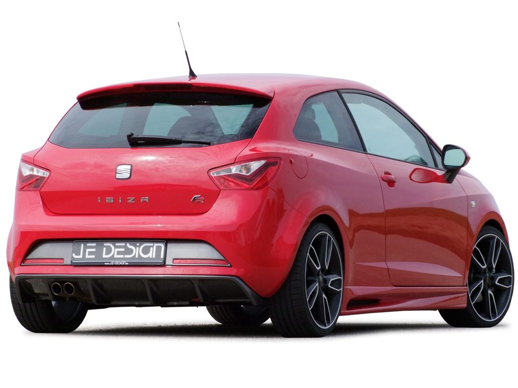 Embellecedor trasero JE DESIGN efecto carbono Seat Ibiza 6J FR 3 y 5 puertas (no ST)