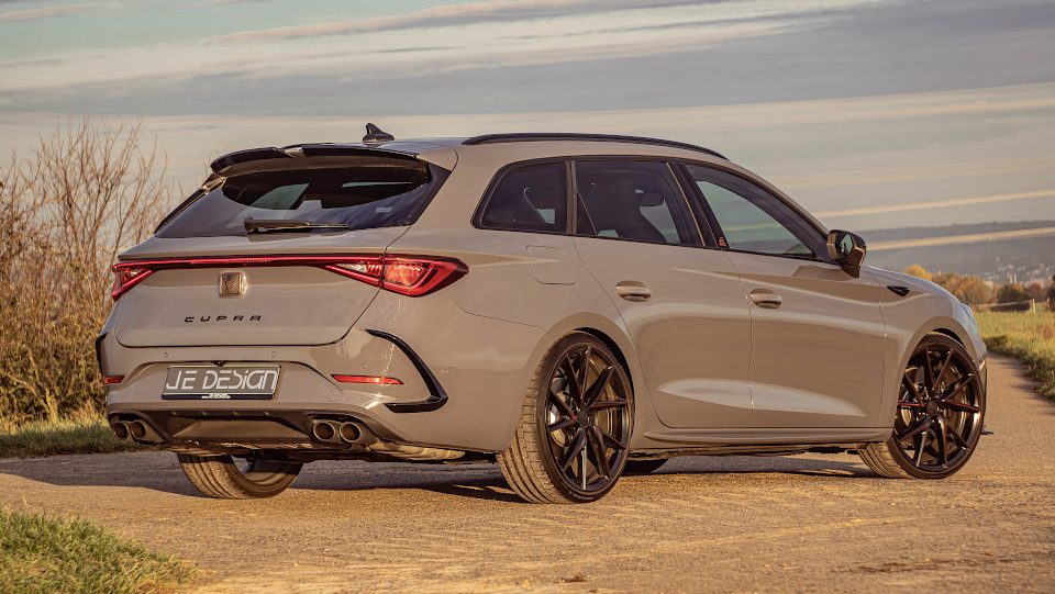 Alerón trasero JE DESIGN de 2 piezas negro brillo Seat / Cupra Leon KL Sportstourer