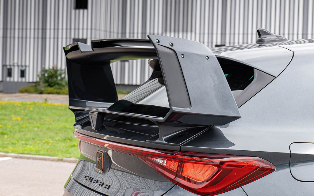 Alerón JE DESIGN con soporte de cuello de cisne CUPRA / SEAT Leon KL 5 puertas (anterior al restyling)