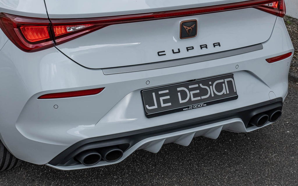 Protector del borde de carga JE DESIGN plata mate Seat / Cupra Leon KL (adhesivo)