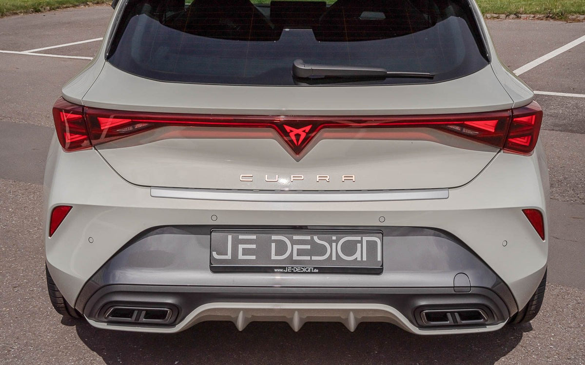 Protector del borde de carga JE DESIGN plata mate Seat / Cupra Leon KL (adhesivo)