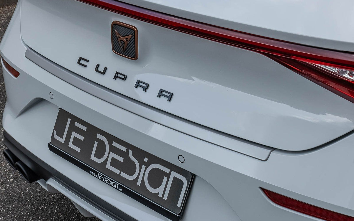 Protector del borde de carga JE DESIGN plata mate Seat / Cupra Leon KL (adhesivo)