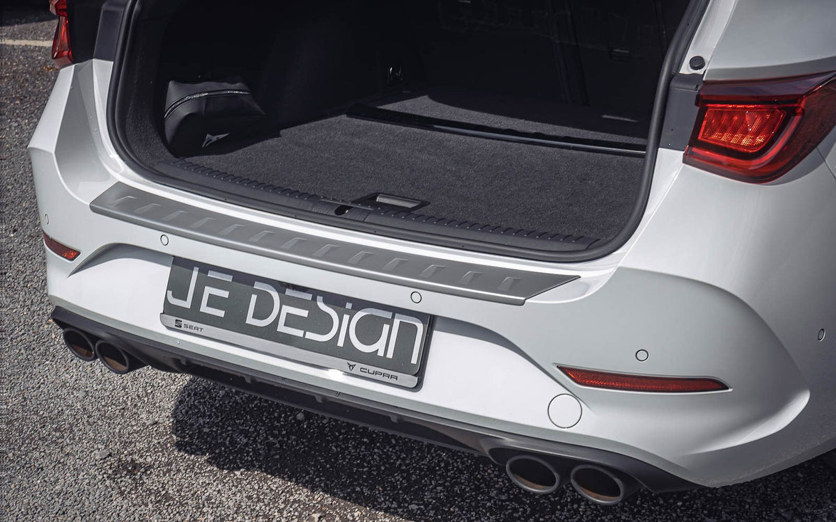 Protector del borde de carga JE DESIGN plata mate Seat / Cupra Leon KL ST (adhesivo)