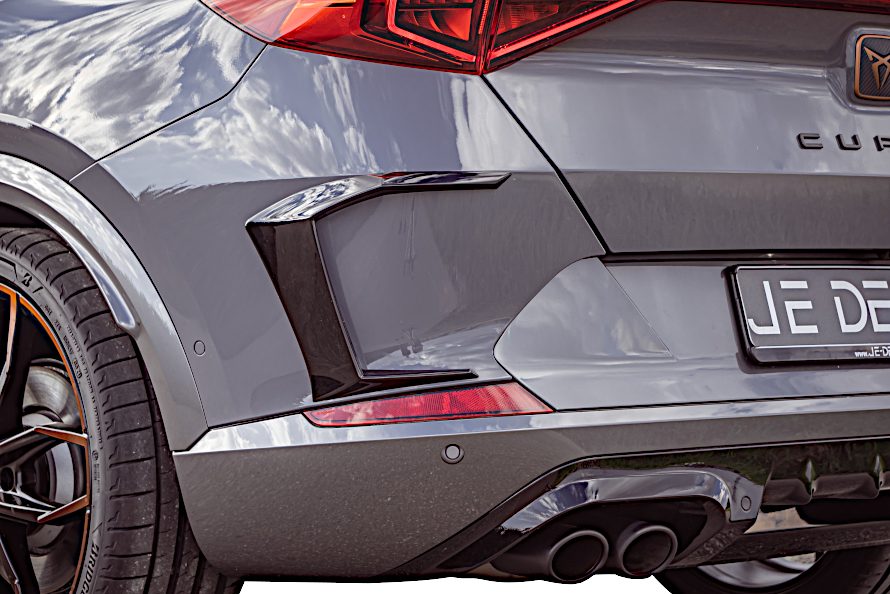 Marcos de salida de aire del paragolpes trasero JE DESIGN de 2 piezas negro brillo Cupra Formentor KM (no restyling 2025)